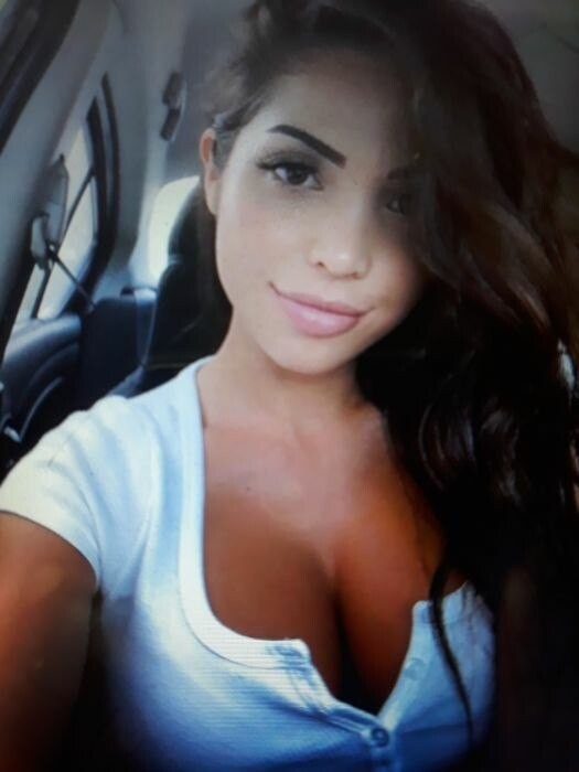 HallieSav, 26